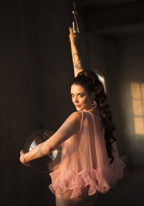 Mckenzie Eckels model nackte archiv