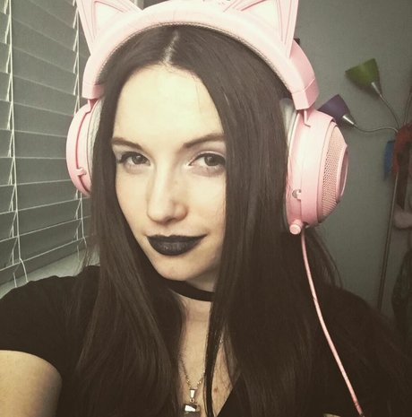 Corrine Moore hd nette archiv