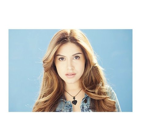 Cinthya Carmona hübsche sexy archiv