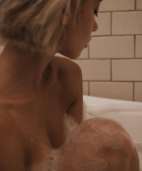 aemillin schauspielerin porno foto