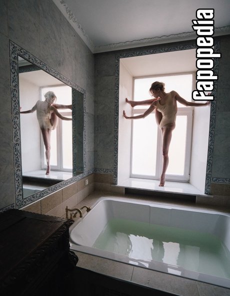 aemillin pornostar nackte bild