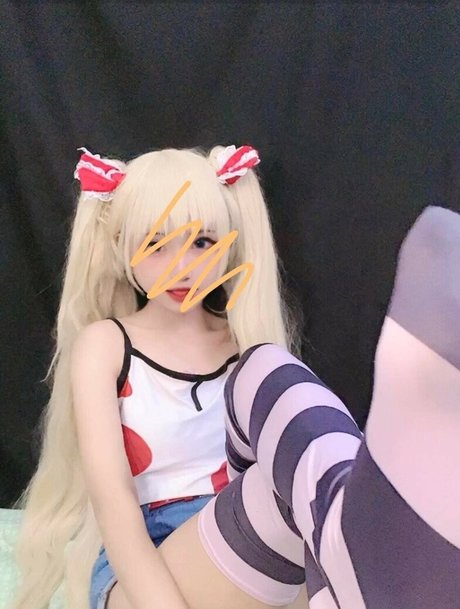 Mochimochi nn pornostar nackte foto