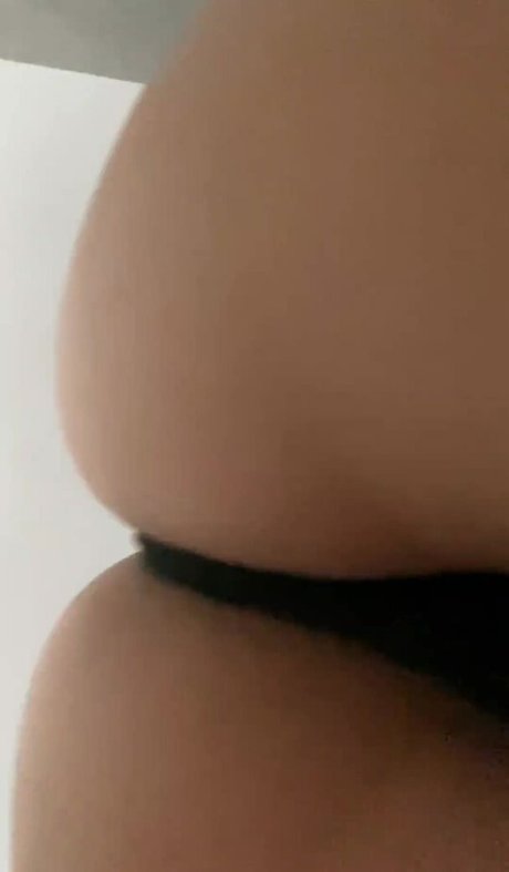 AriGameplay nette pornostar foto