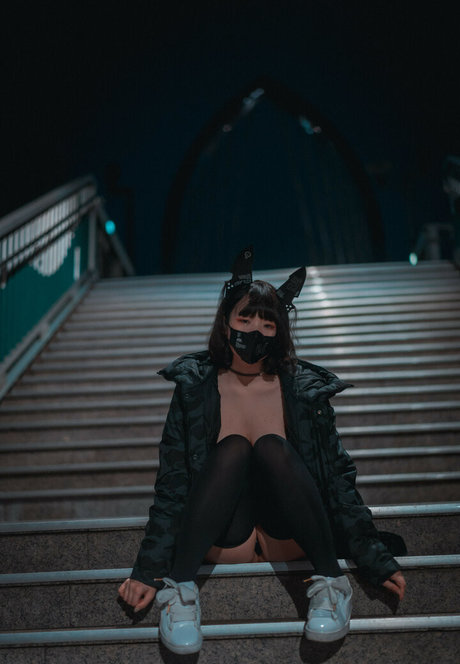 Djawa Jenny erwachsene nacktheit archiv