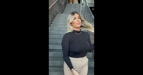 _naz t nackt hd bilder