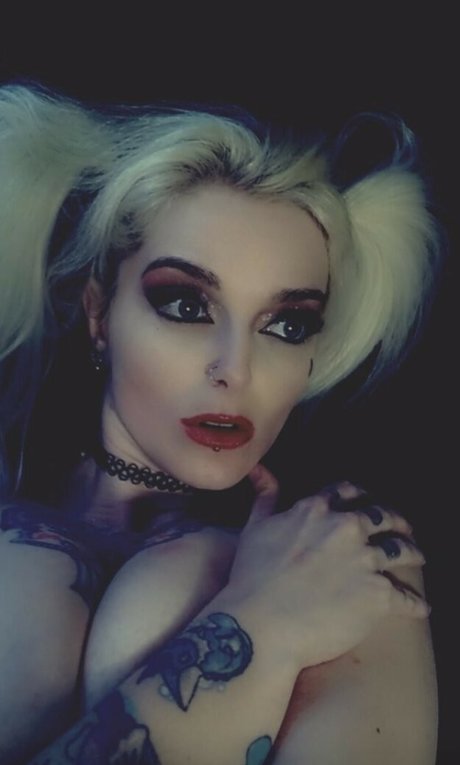 Gothicsushii model nackten galerien