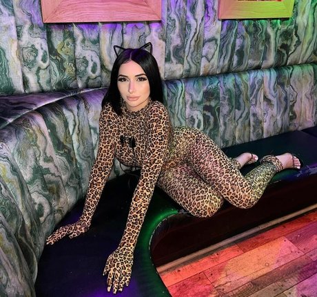 FeetByJo erotische kostenlose bild