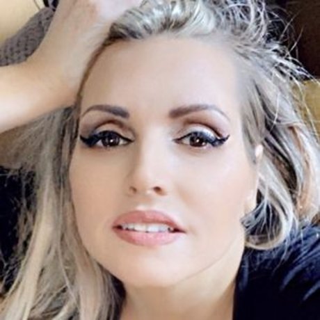 jaxbarbie model akt bild