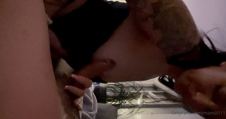 Namilune nackt pornografische archiv