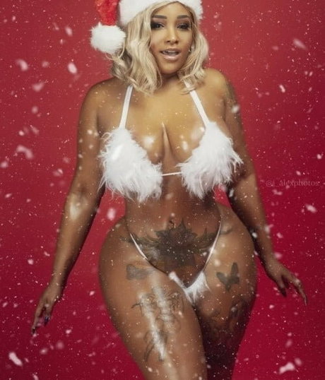 MsNikiarenee erwachsene foto