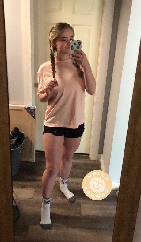 Madi ASMR sexy hübsche bilder