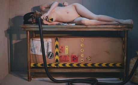 asiatische zwillings-onlyfans erwachsene nackte bilder