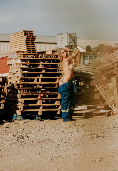 Karissa Baldwin nackt archiv