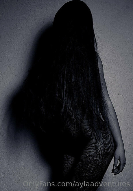 aylaadventures schauspielerin perfekte galerie