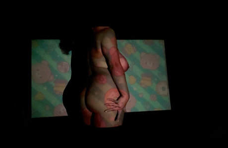 kissclub model nacktheit bilder