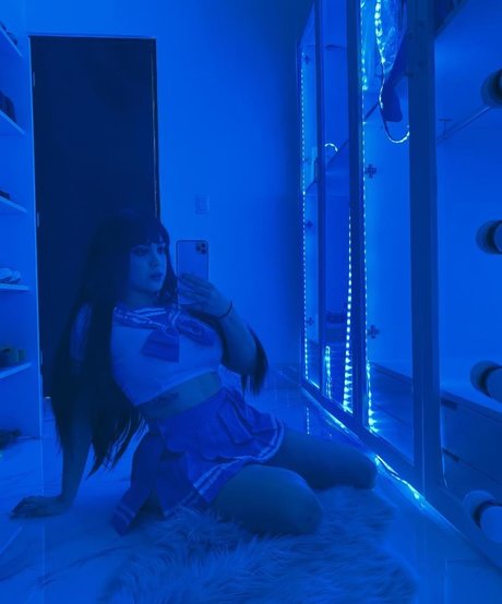 Ari Game Plays nackt pornografische foto