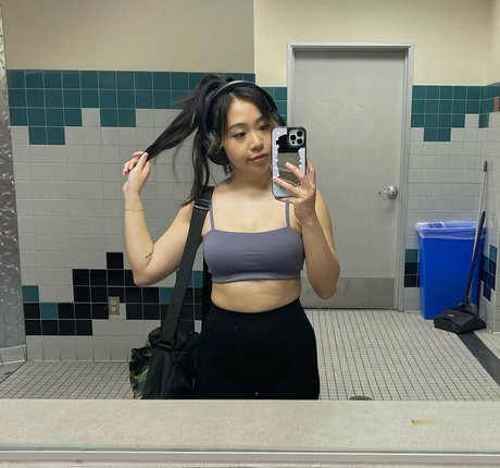 viavmber exklusive sexy bild