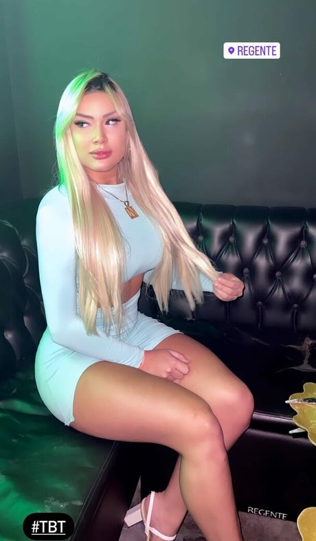 Nathalie Sousa schauspielerin perfekte foto