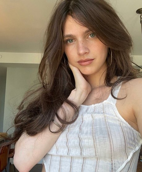 Nell Tiger hd nacktheit galerie