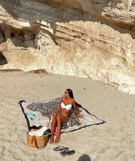 Ane Amundarain freie nacktheit bilder