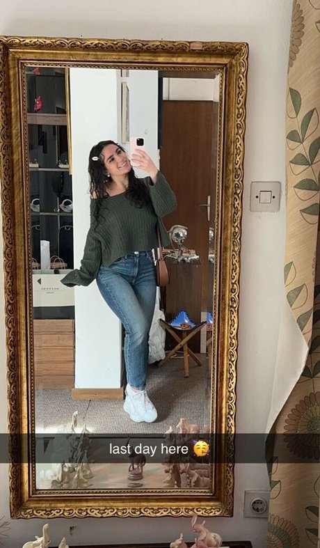 Sofiacrnilovic pornographische foto