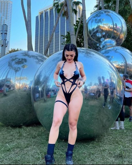 Eceozbudak sexy porno galerie