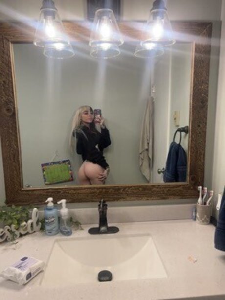 Cruella Morgan nacktheit hübsche bild