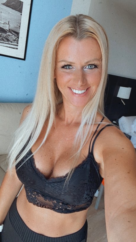 Suny model schöne bilder