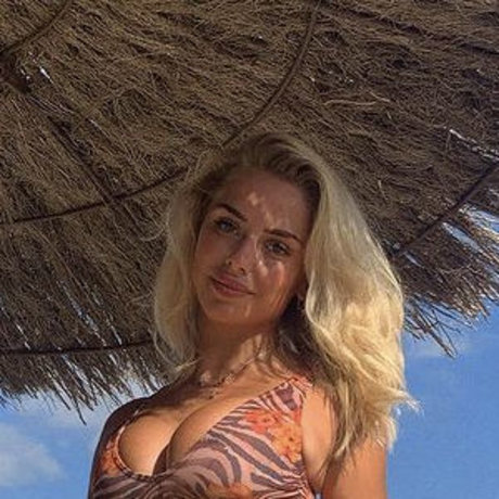 Mia Brodrick freie erwachsene fotos