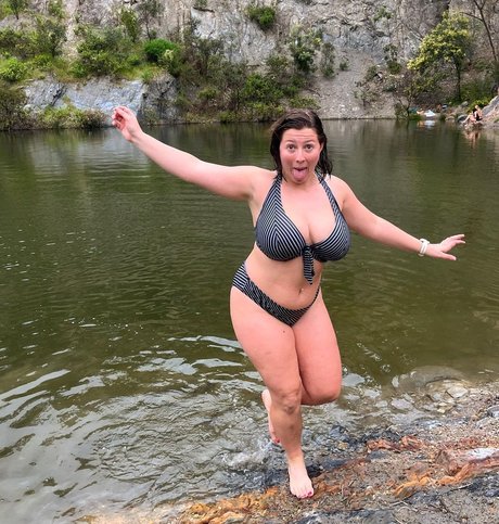 Bel Larcombe xxx nackte bilder