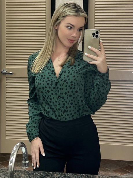 Katie Lalinde erwachsene kunst bild