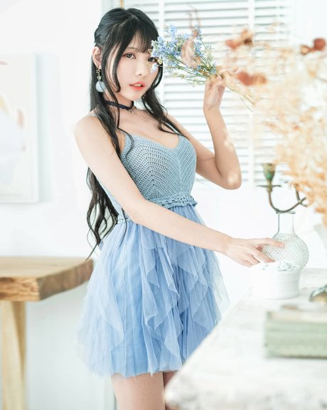 Yui Yoshimo erotische kunst fotos