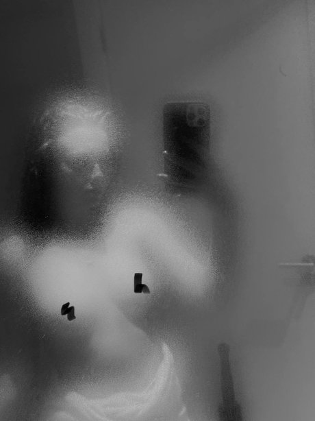 Vlada Dobryak nackt erotische archiv