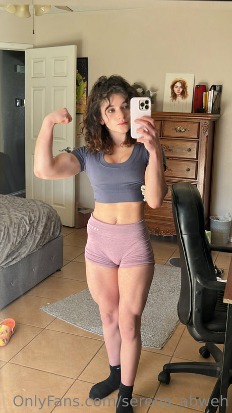 Serena Abweh perfekte exklusive foto