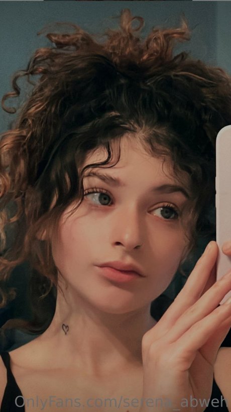 Serena Abweh hübsche nackt fotos