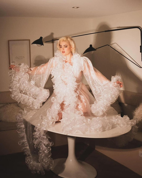 Stefania Ferrario heiße hübsche bilder