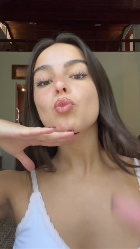 Addison Rae erwachsene exklusive foto