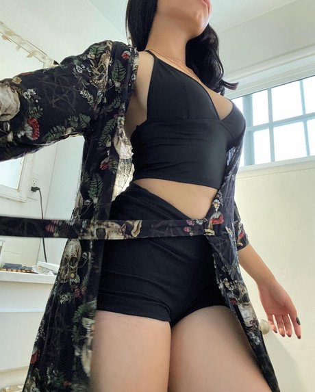 Joyce Galilea_ erwachsene nette galerie