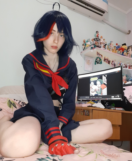 Kiki Glitter Cosplay pornostar freie archiv