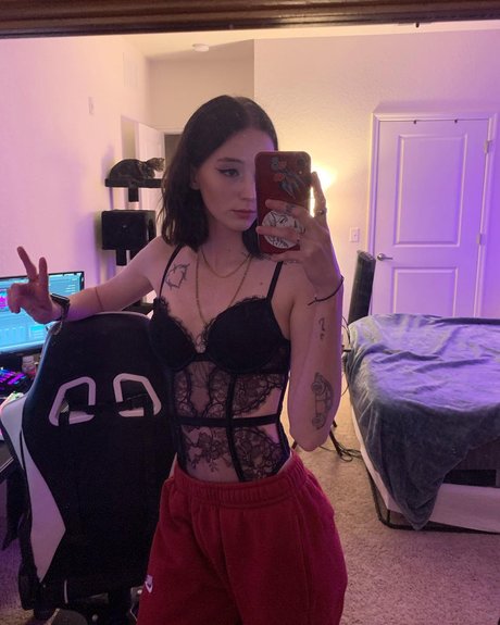 Queen etimy nackt porno galerien