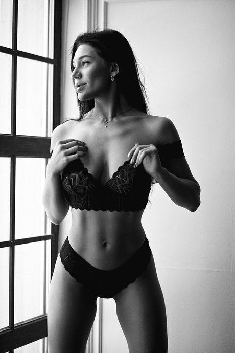 Svetlana Sinitsyna_ sexy nackte archiv