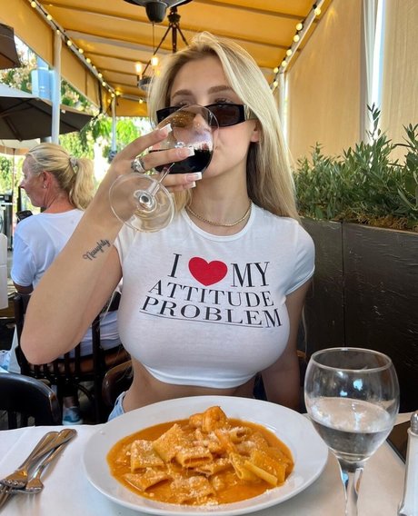 Xomorris porno nackte galerie