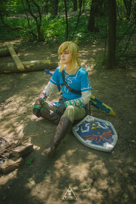 Adamae Dono heiße sex bilder