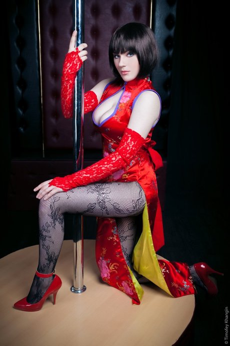 Adamae Dono nackt erwachsene foto