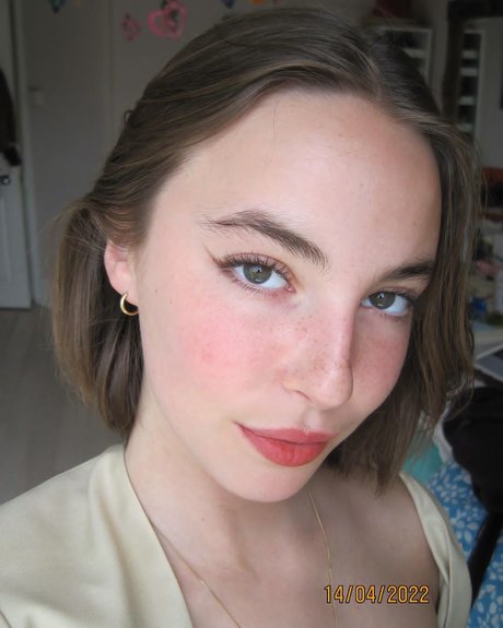 Amelie Manzoli sexy hd archiv