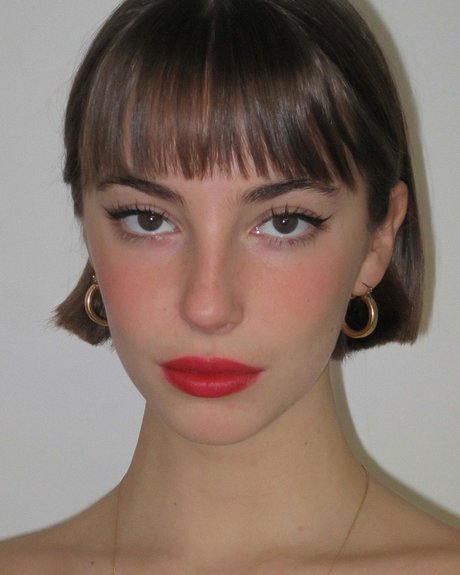 Amelie Manzoli schöne nacktheit foto