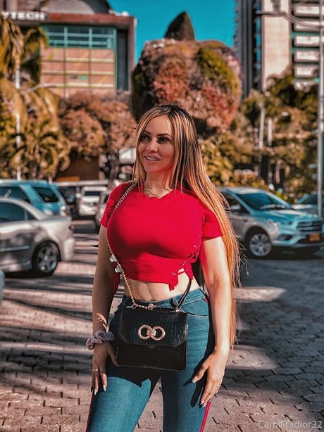 Camilita Dior freie sex fotos