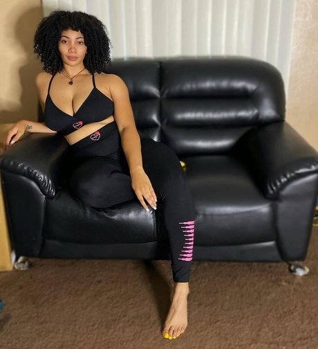 vollbusige dessous onlyfans nacktheit porno fotos