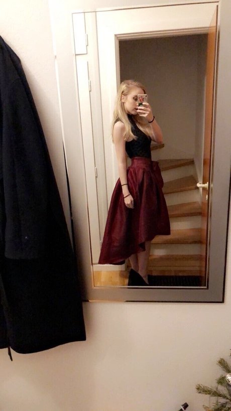 Bella Tha Killa erotische nackte bild