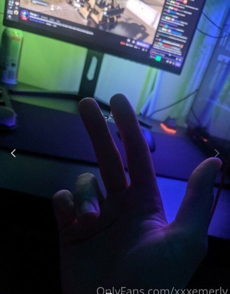 xEmerly beste nackten archiv